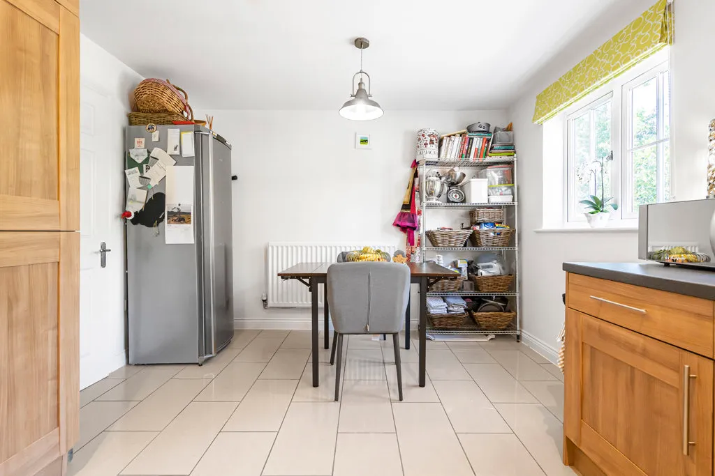 Derisley Close, Byfleet, KT14, photo 14