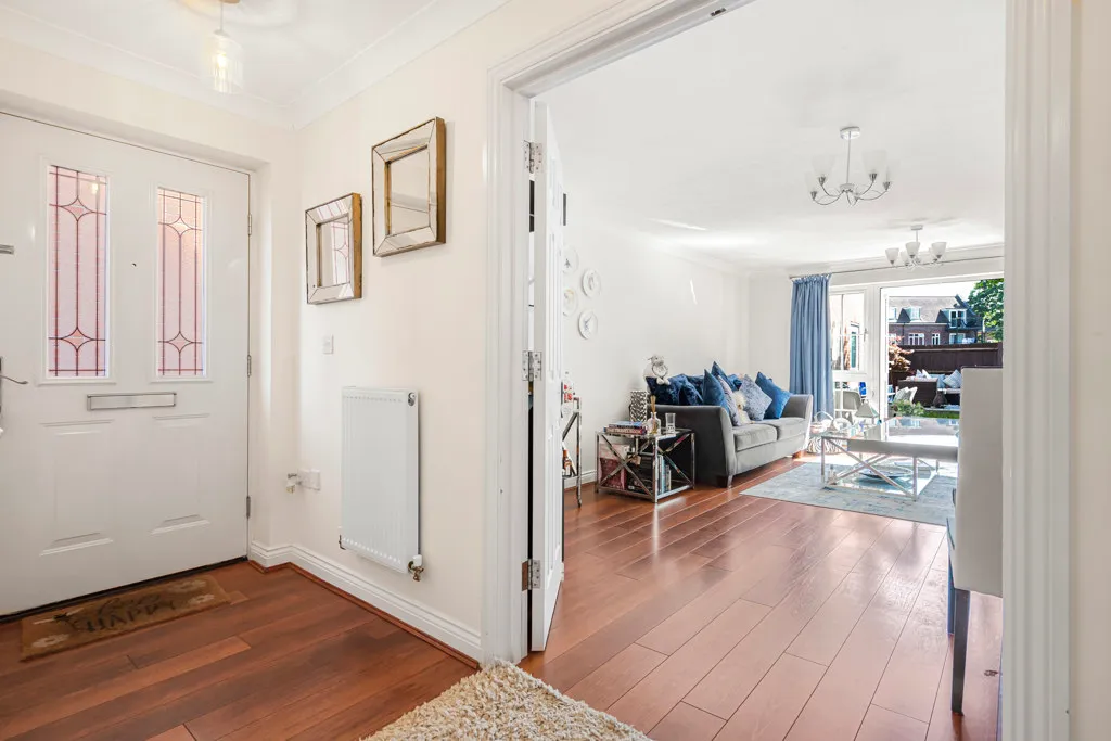 Derisley Close, Byfleet, KT14, photo 23