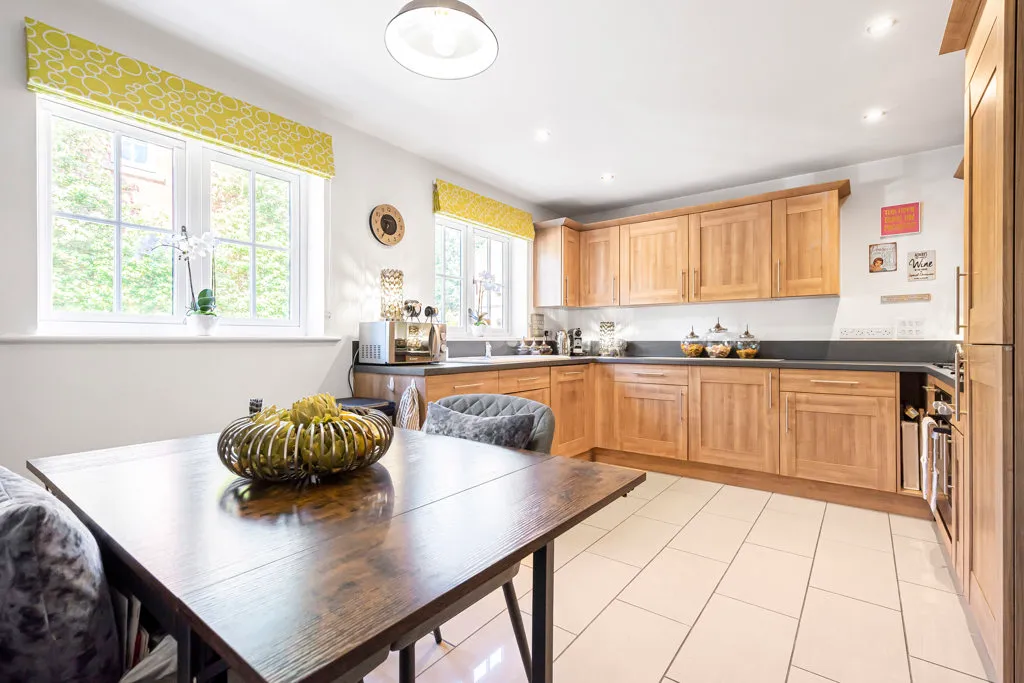 Derisley Close, Byfleet, KT14, photo 4