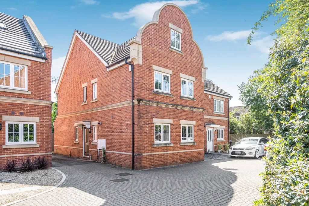 Derisley Close, Byfleet, KT14, photo 26