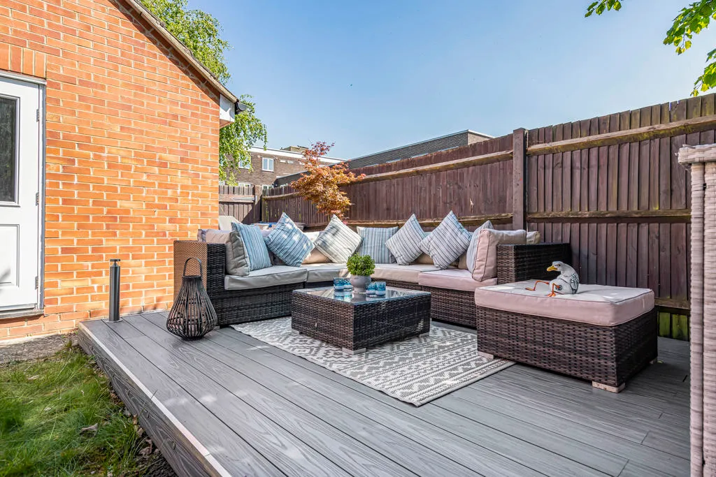 Derisley Close, Byfleet, KT14, photo 9