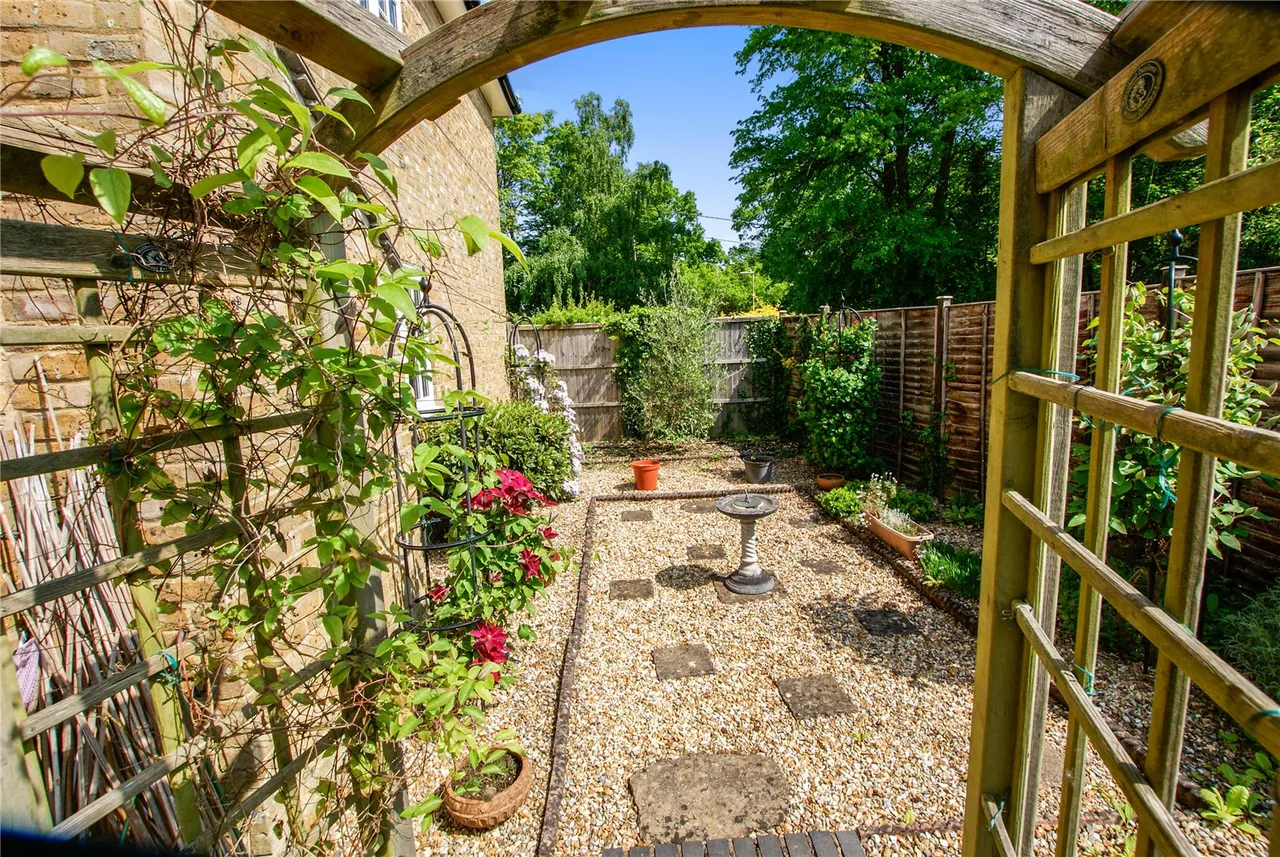 Phoenix Court, Hartley Wintney, Hook, Hampshire, RG27 8JQ, photo 13