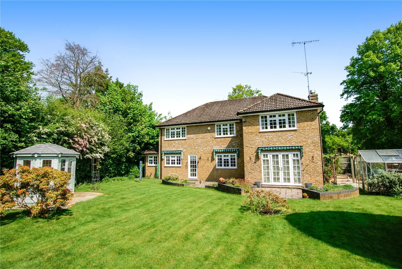 Phoenix Court, Hartley Wintney, Hook, Hampshire, RG27 8JQ, photo 15