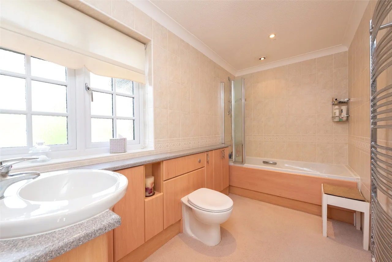 Phoenix Court, Hartley Wintney, Hook, Hampshire, RG27 8JQ, photo 11