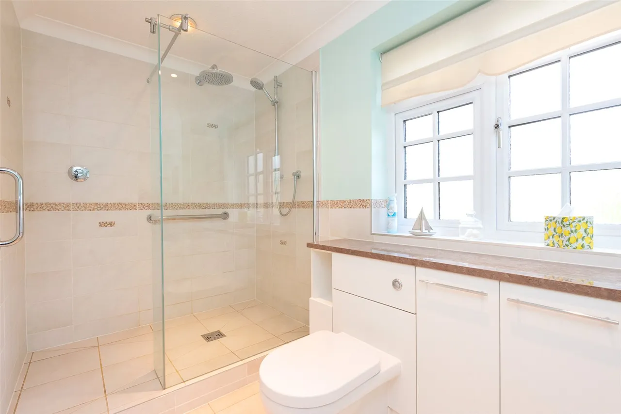 Phoenix Court, Hartley Wintney, Hook, Hampshire, RG27 8JQ, photo 12