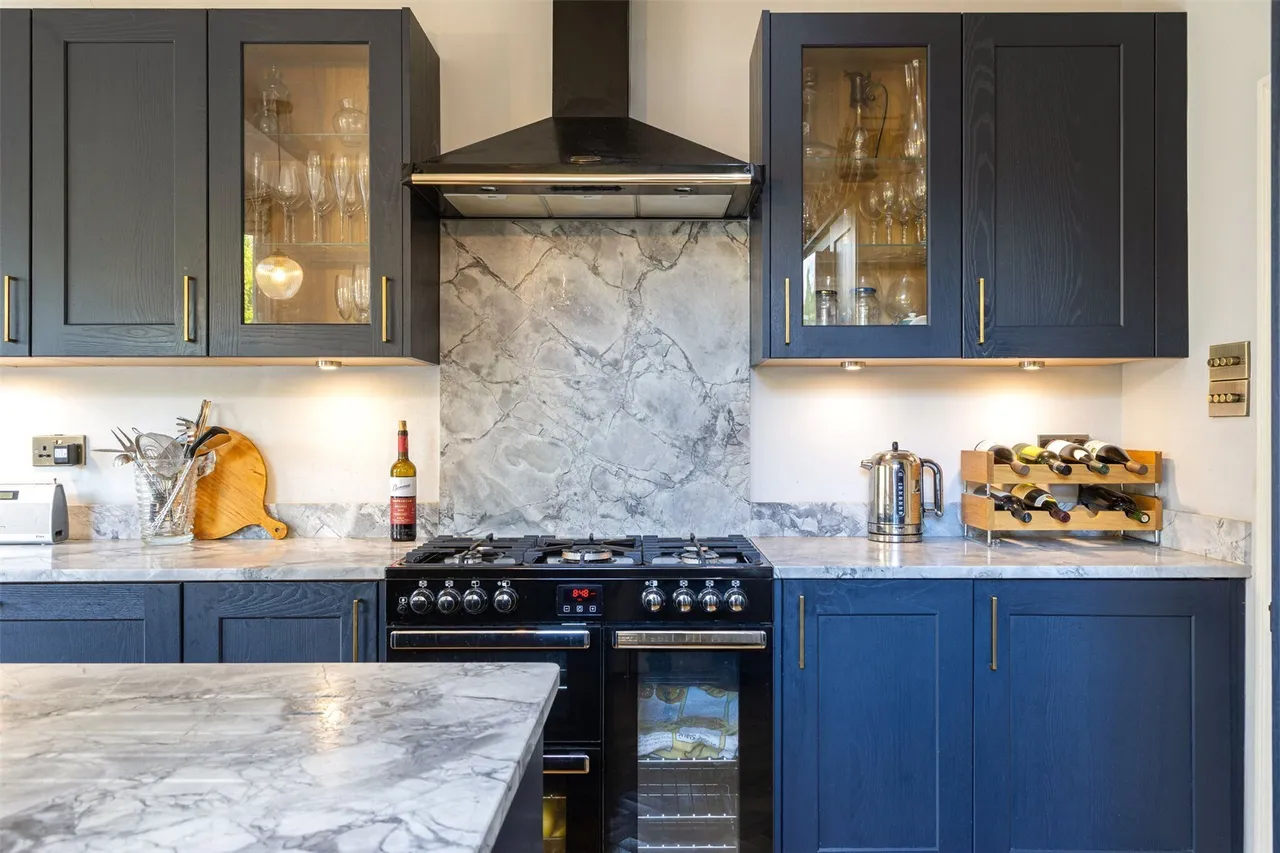 Whitton Road, Twickenham, TW1, photo 11