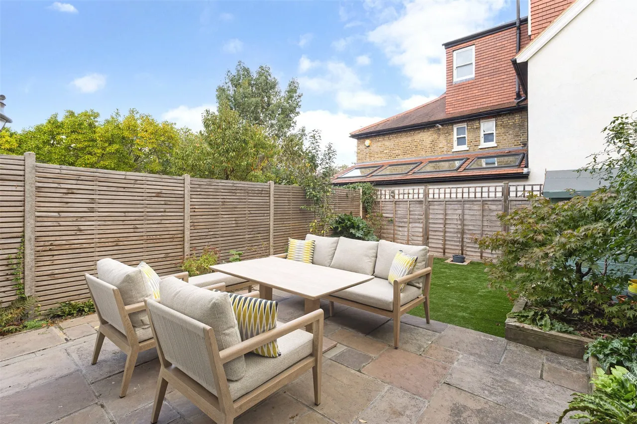 Whitton Road, Twickenham, TW1, photo 2