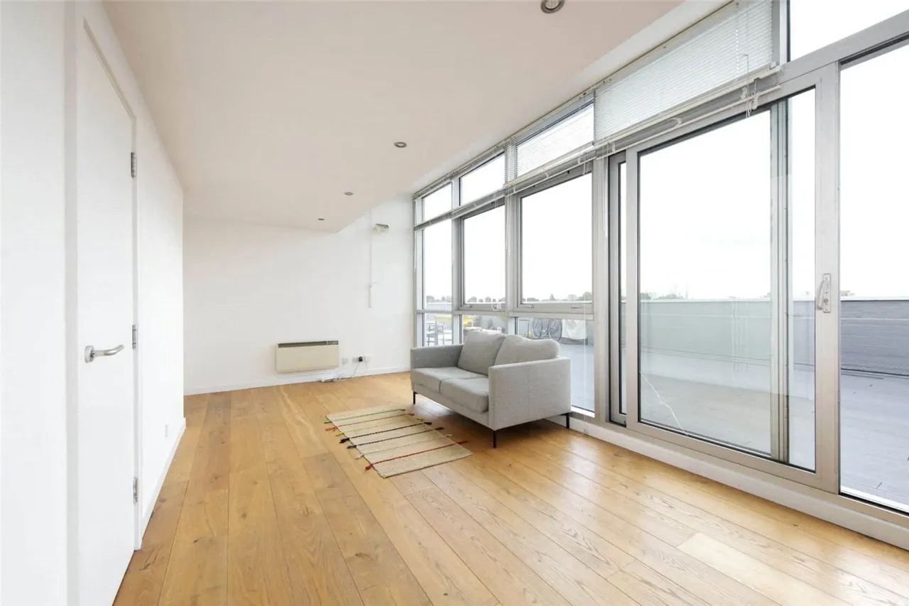 King Edward's Road, London, E9, photo 6