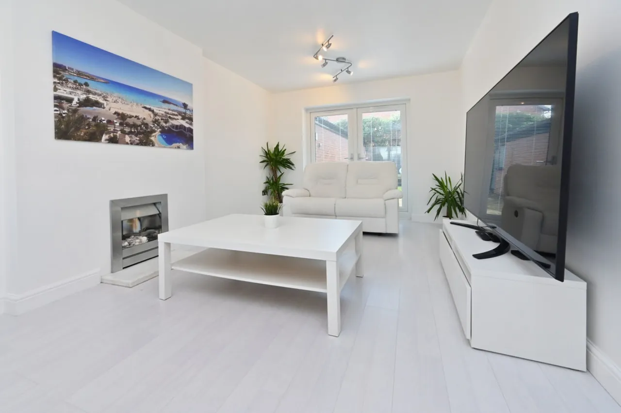 Danebower Road, Trentham, Stoke - On - Trent, photo 2
