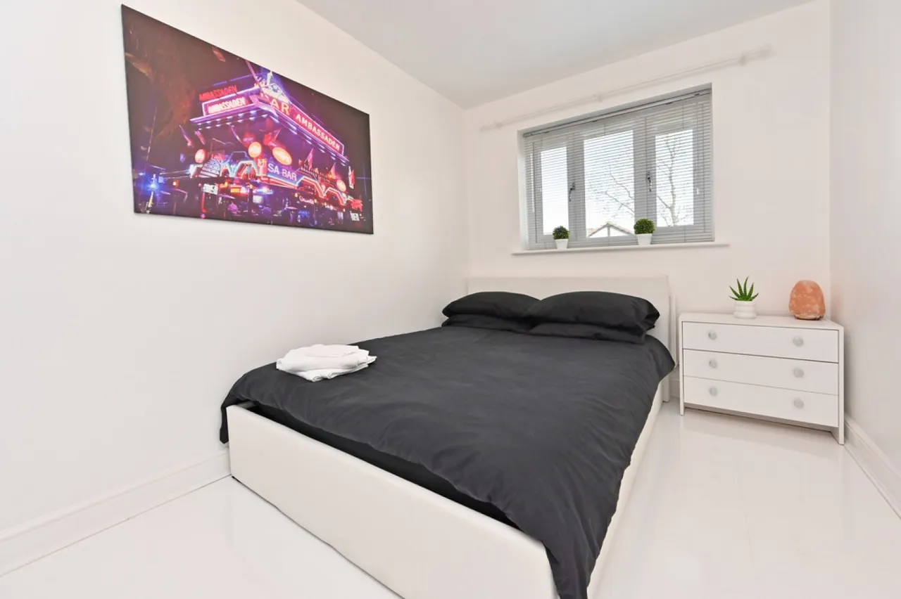 Danebower Road, Trentham, Stoke - On - Trent, photo 9