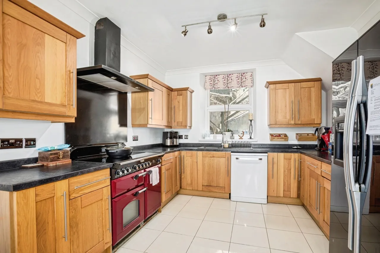 High Street, Llandysul, SA44, photo 9