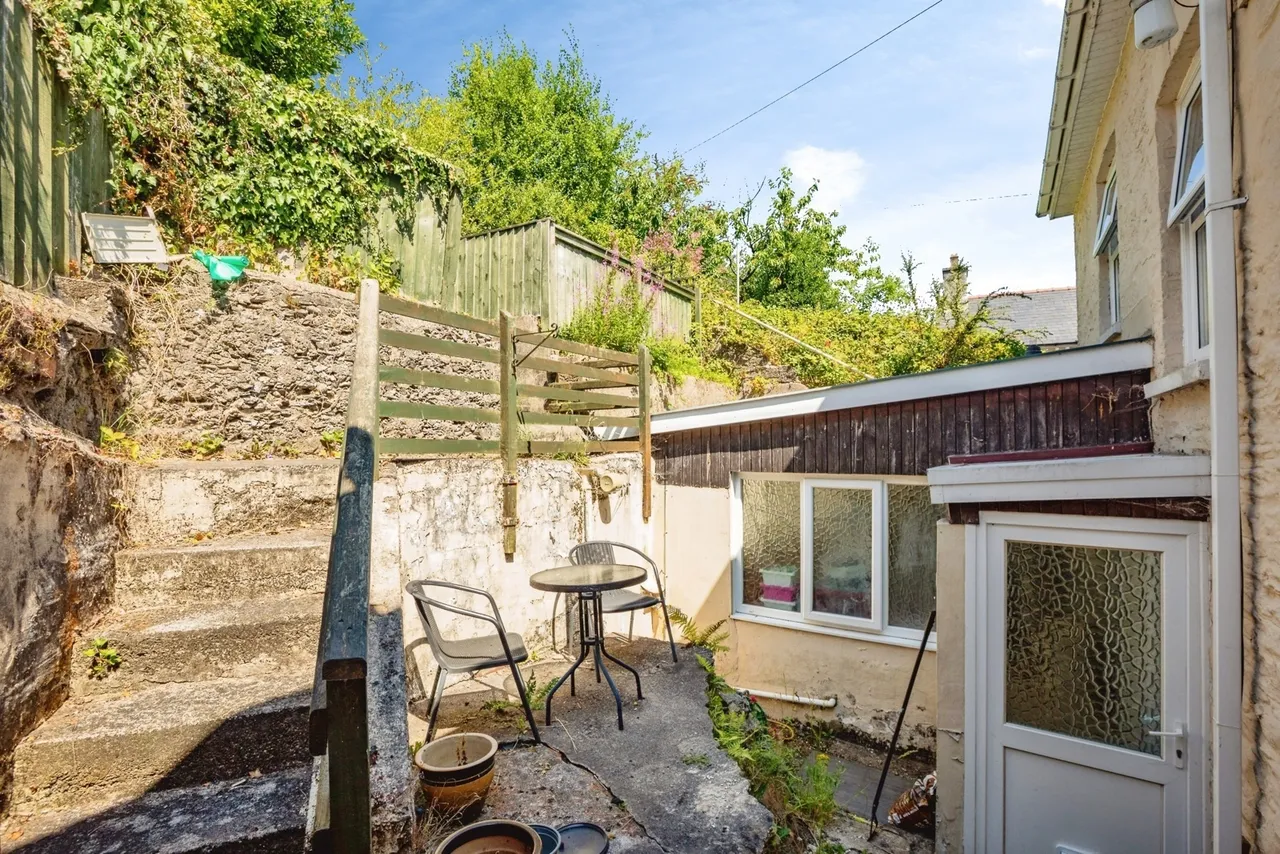 High Street, Llandysul, SA44, photo 19