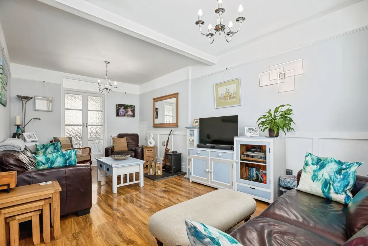 High Street, Llandysul, SA44, photo 5