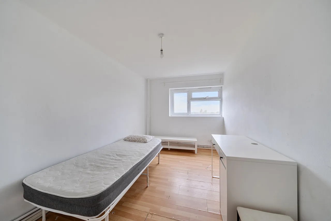 Newmarket Avenue, Northolt, UB5, photo 6
