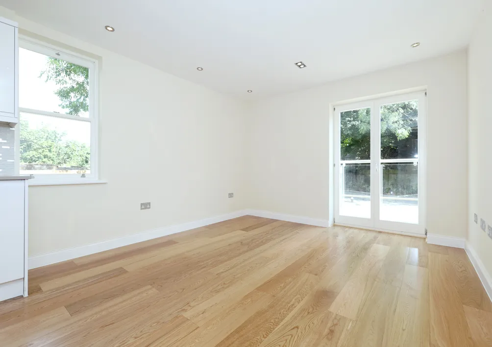 2 bed flat for sale, Castlebar Park, London, W5