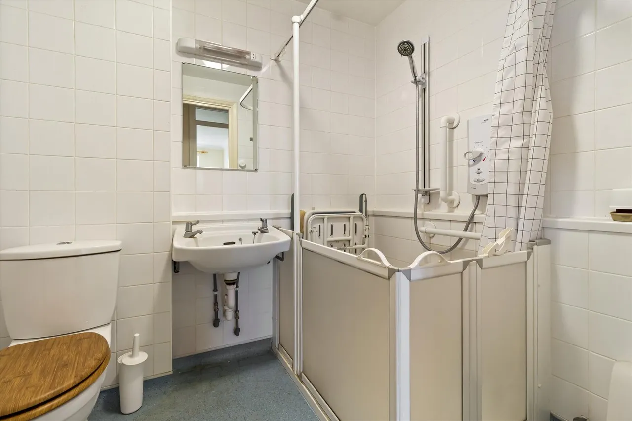 Offington Lane, Worthing, photo 9