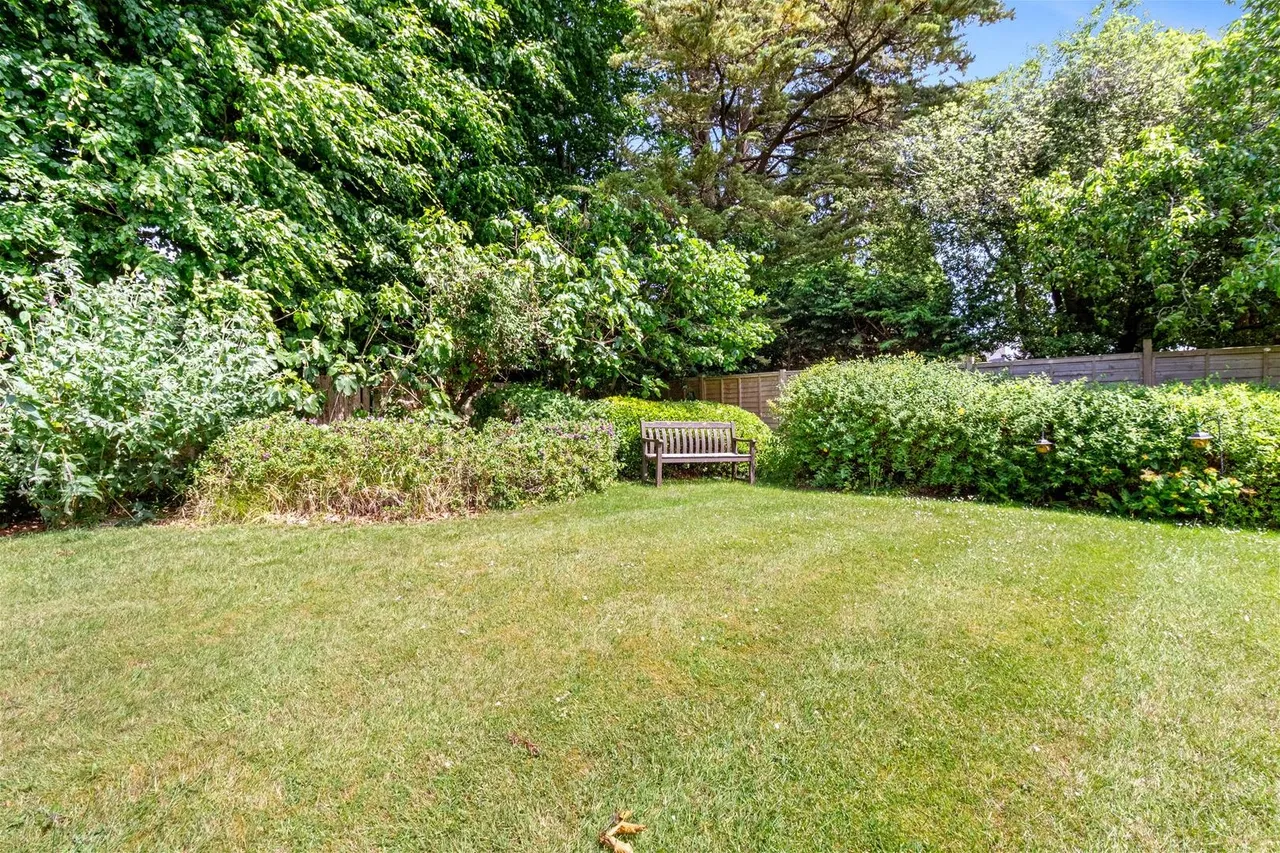 Offington Lane, Worthing, photo 15