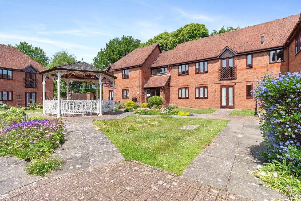 Offington Lane, Worthing, photo 12