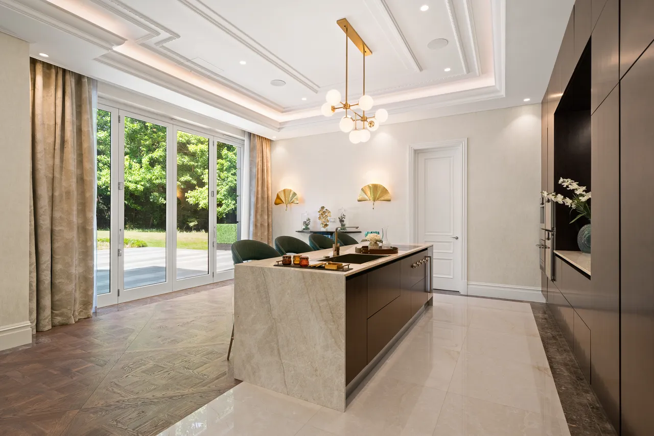 Parklands, St George's Hill, KT13, photo 9