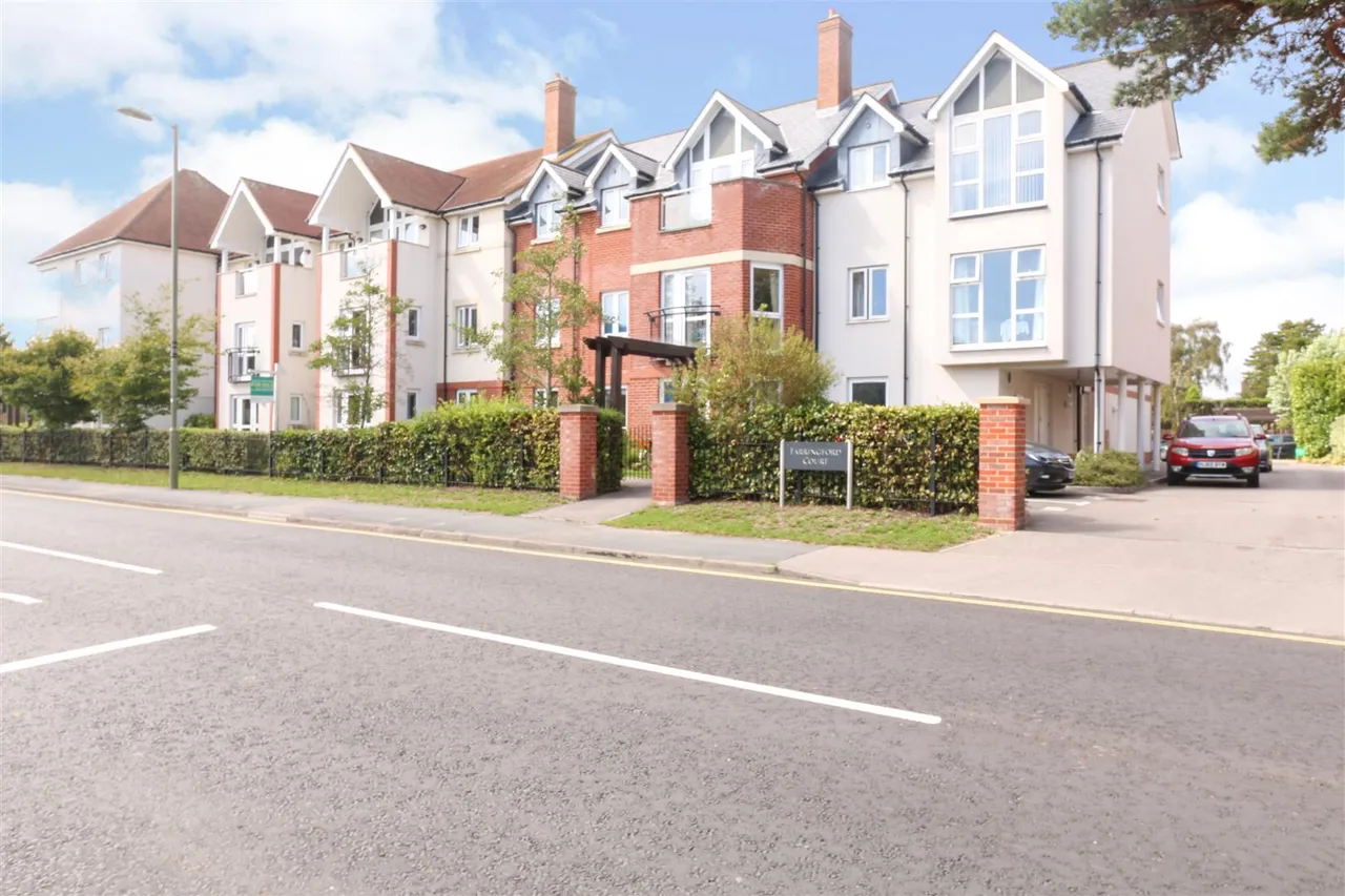 Avenue Road, Lymington, SO41, photo 21