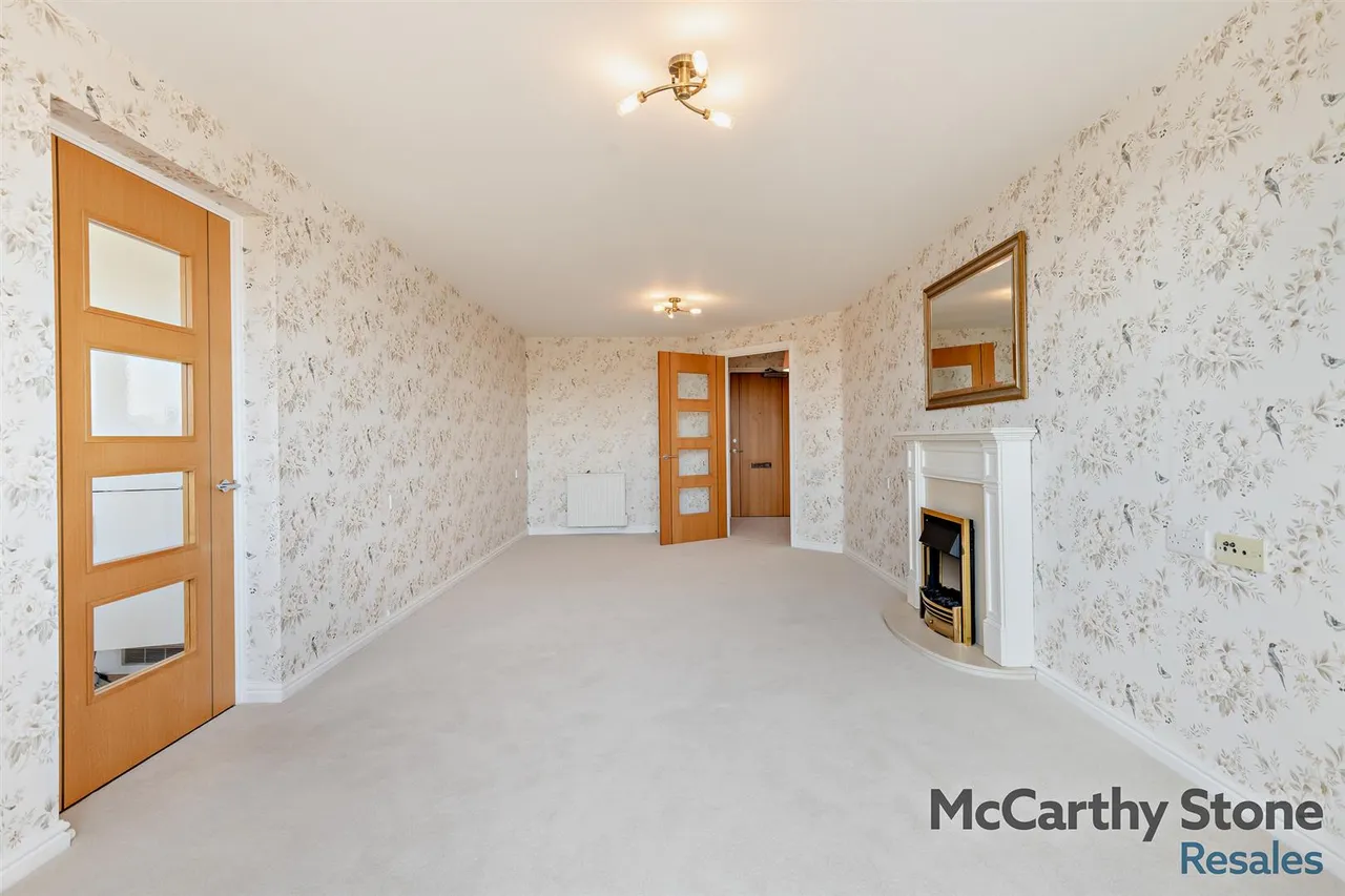 Avenue Road, Lymington, SO41, photo 3