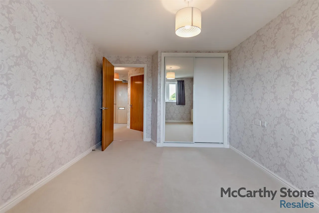 Avenue Road, Lymington, SO41, photo 18