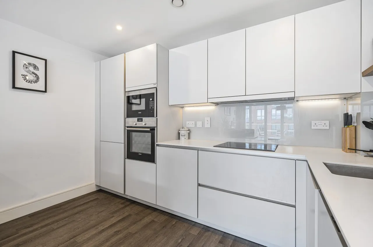 Gaumont Place, Streatham Hill, London, SW2, photo 5