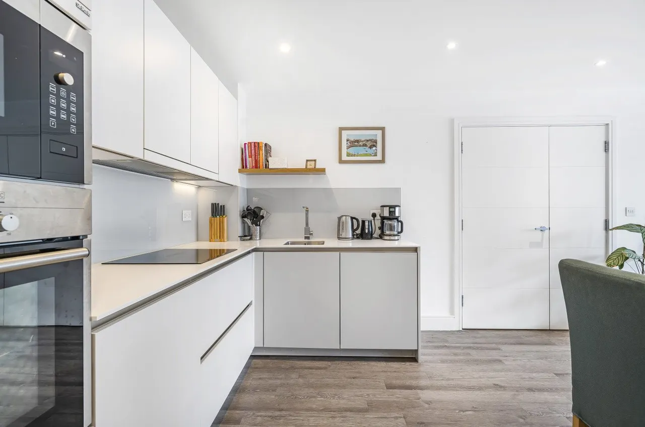 Gaumont Place, Streatham Hill, London, SW2, photo 12
