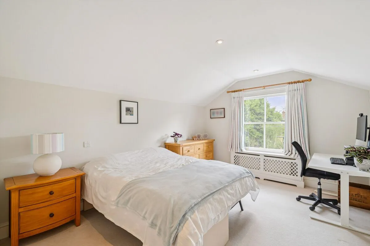 Nicosia Road, London, SW18, photo 18