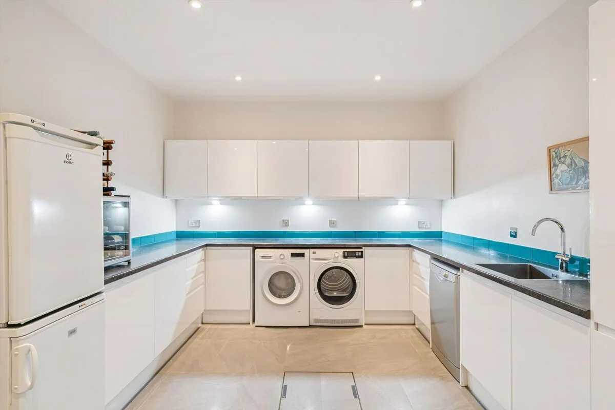 Nicosia Road, London, SW18, photo 13
