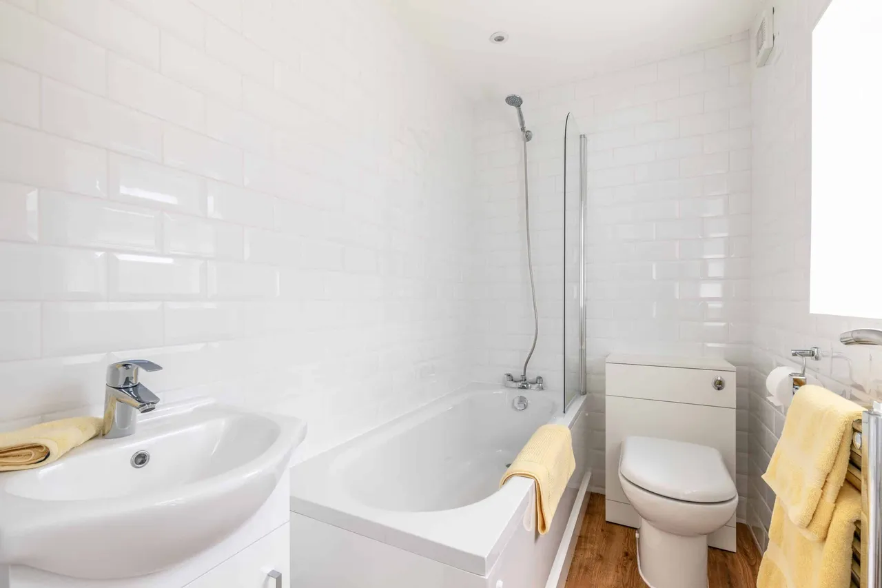 Albert Cottages, Clewer Hill Road, Windsor, Berkshire, SL4 4BT, photo 6