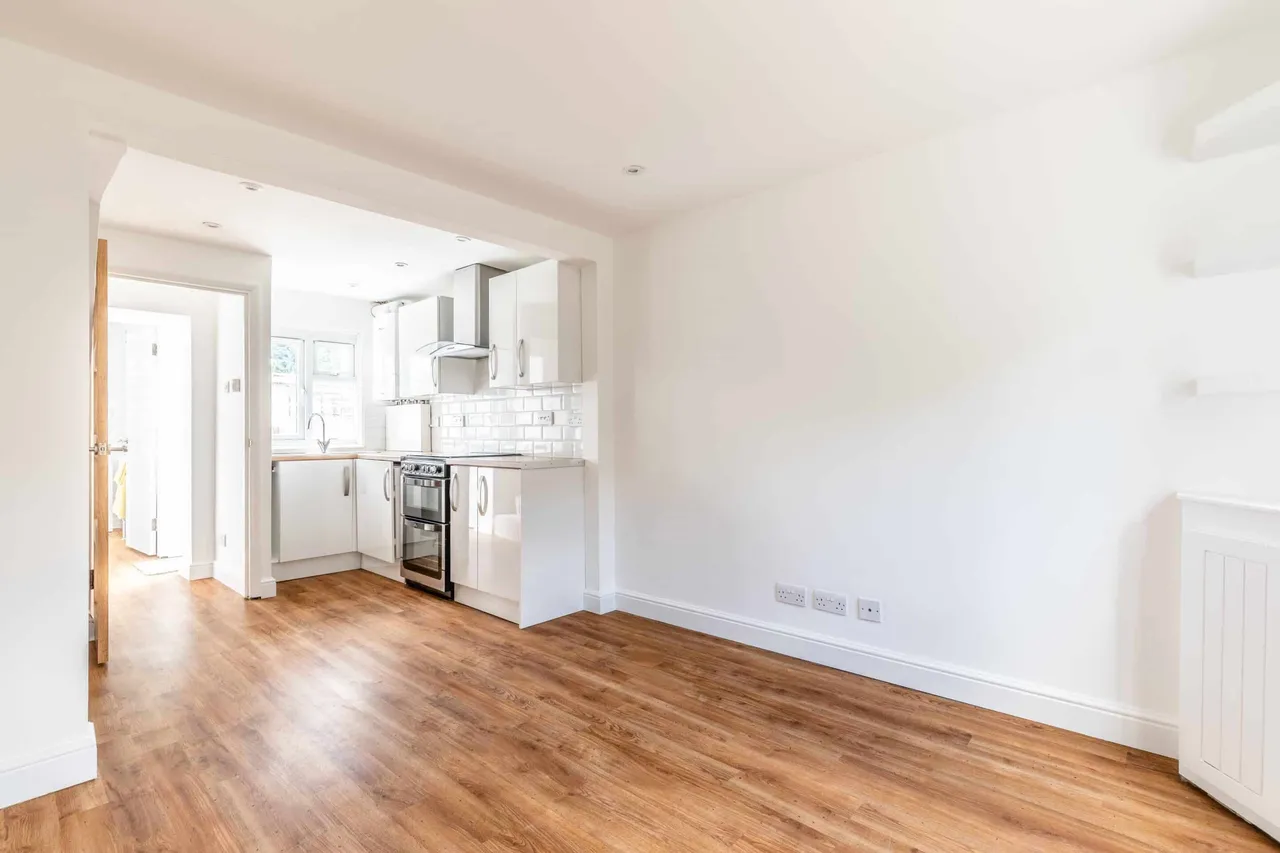 Albert Cottages, Clewer Hill Road, Windsor, Berkshire, SL4 4BT, photo 2
