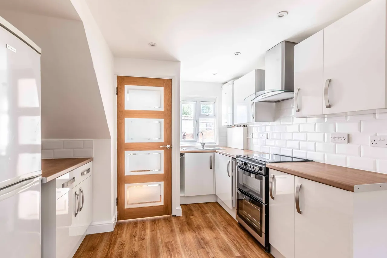 Albert Cottages, Clewer Hill Road, Windsor, Berkshire, SL4 4BT, photo 4