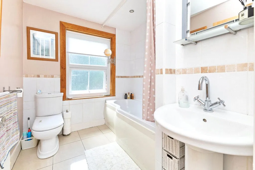 Kings Road, Haslemere, GU27, photo 17