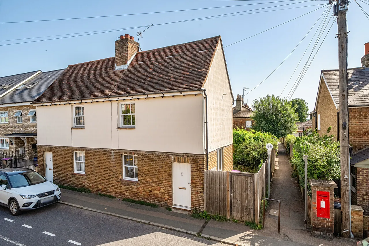 2 bed house for sale — Bengeo Street, Hertford, SG14