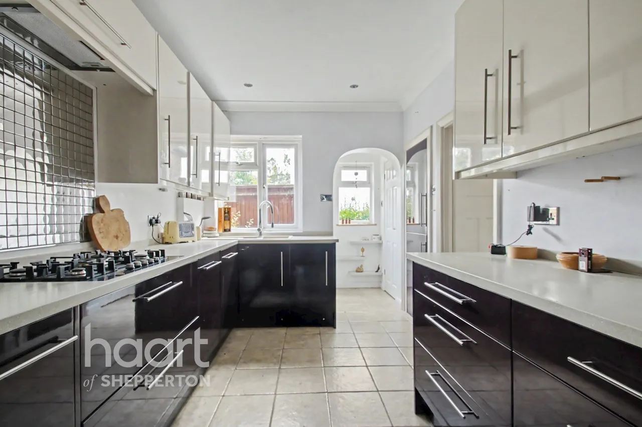The Drive, Ashford, TW15, photo 5