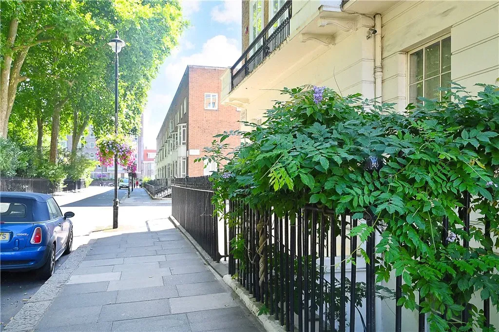 Hyde Park Square, London, W2, photo 20