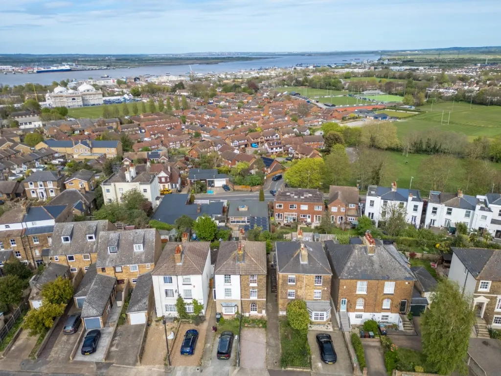 3 bed house for sale, South Hill Road, Gravesend, DA12