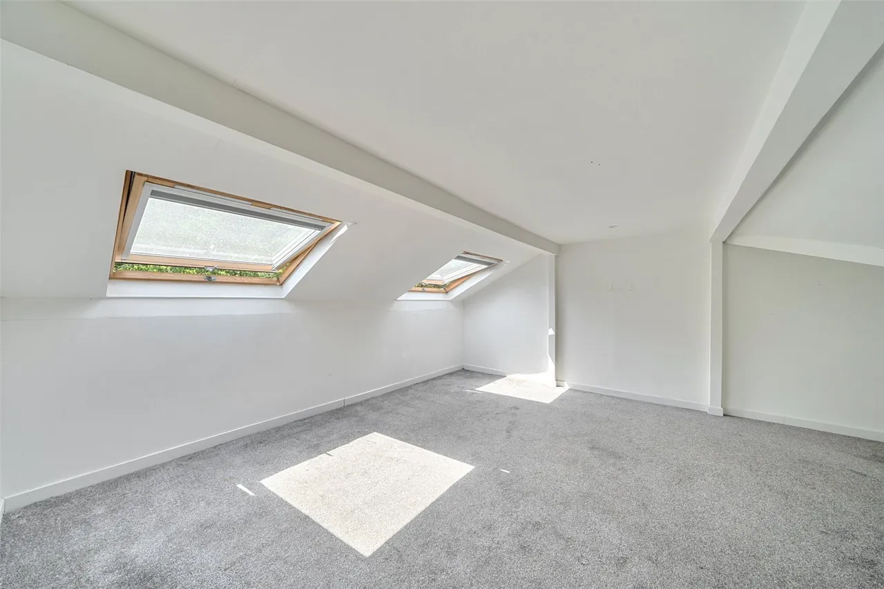 Lordship Lane, SE22, photo 13