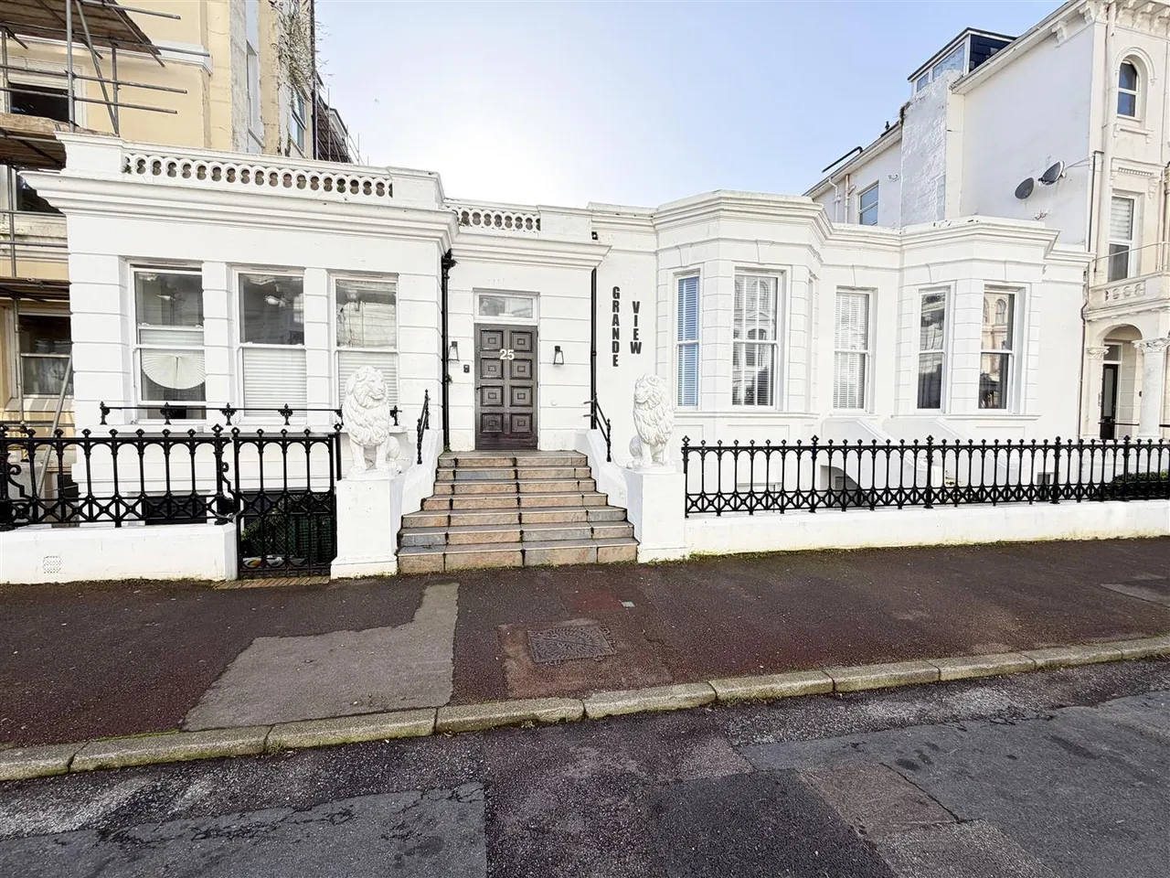 1 bed flat for sale — 25 Burlington Place, Eastbourne, BN21 4FF
