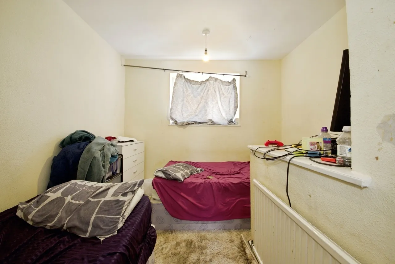 Montagu Road, London, N9, photo 7