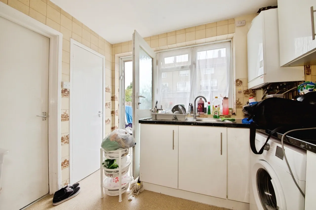 Montagu Road, London, N9, photo 6