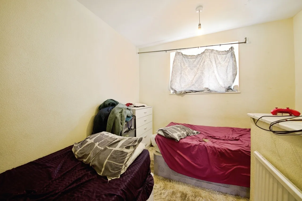 Montagu Road, London, N9, photo 8