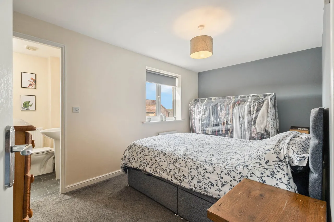 Pineberry Way, Knottingley, photo 11