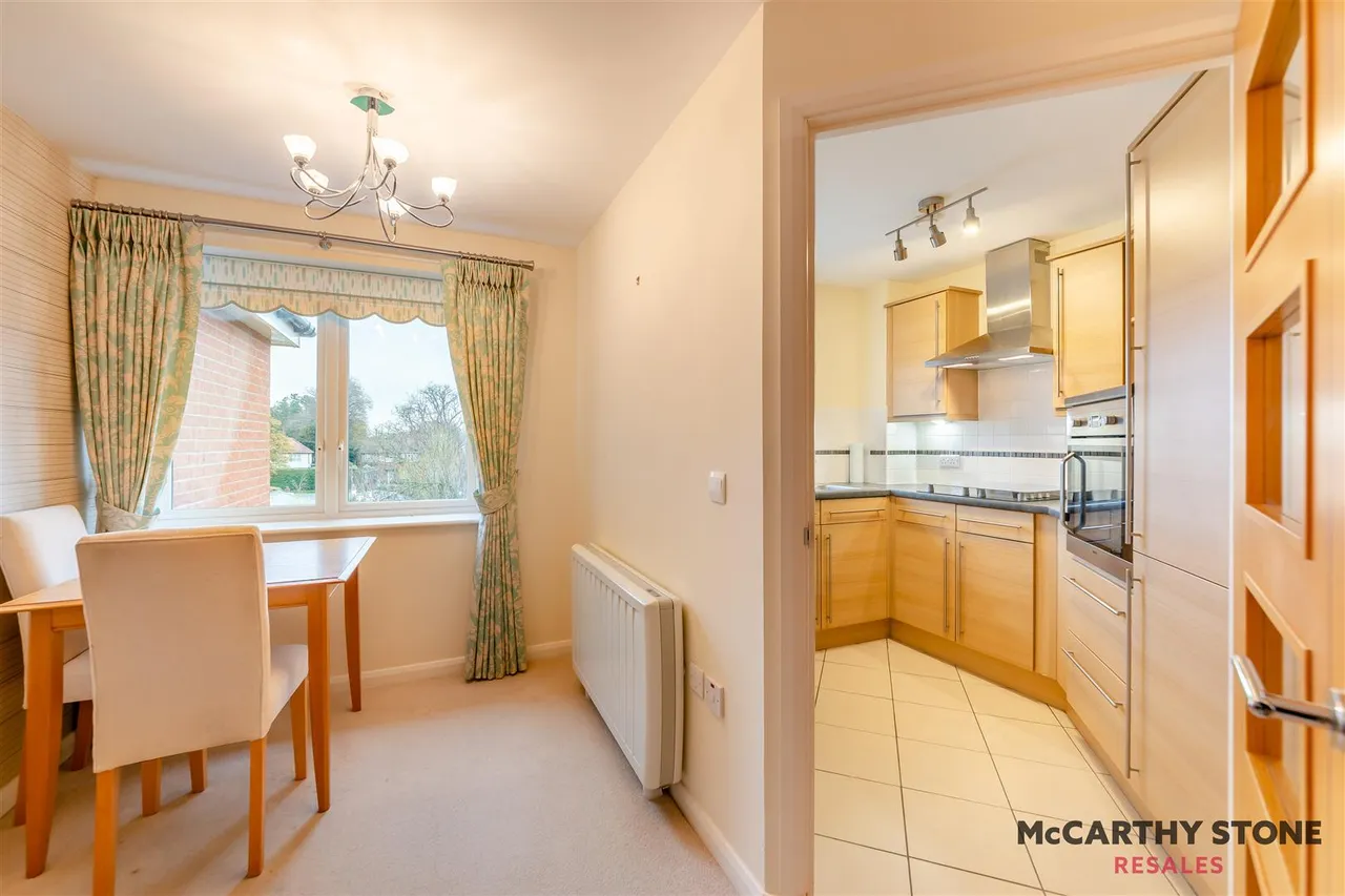 North Road, Ponteland, NE20, photo 6