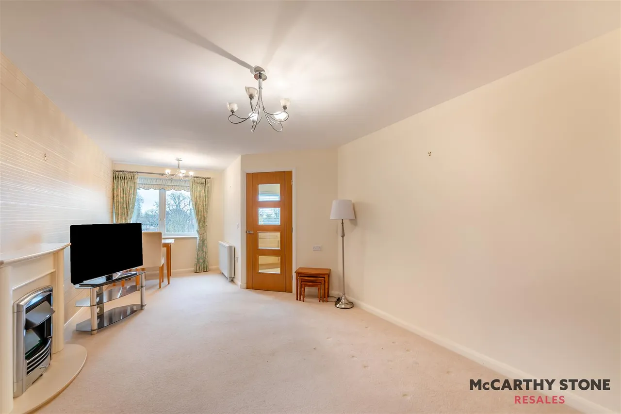 North Road, Ponteland, NE20, photo 4