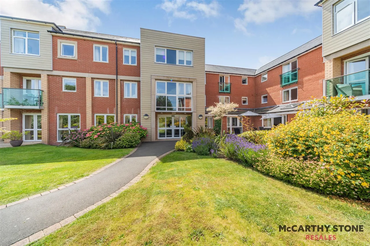 North Road, Ponteland, NE20, photo 18