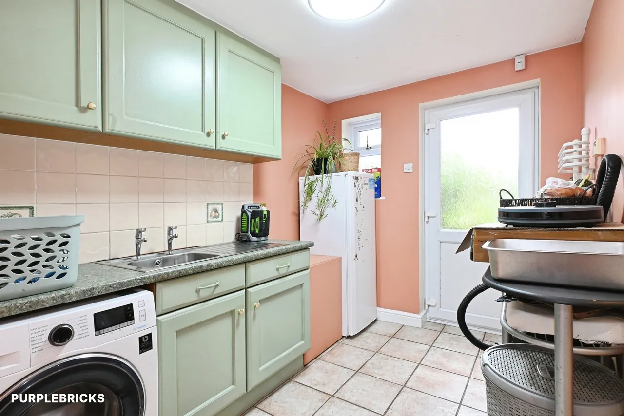 High Street, Spalding, PE11, photo 9