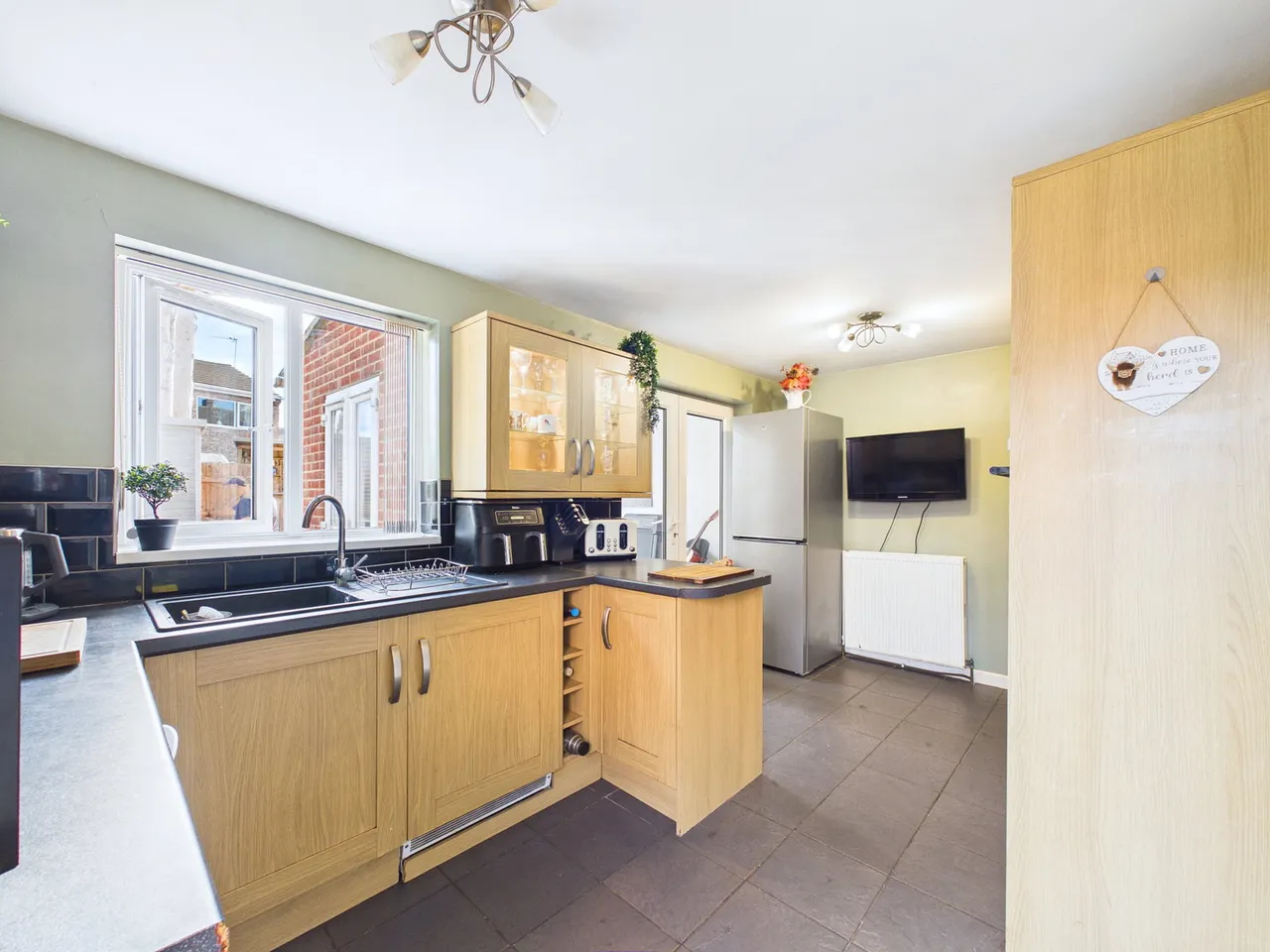 Lymington Road, Mansfield, NG19, photo 4