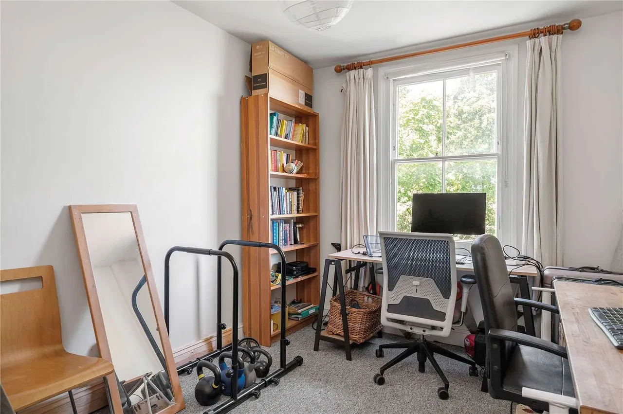 Highbury Quadrant, London, N5 2TE, photo 11